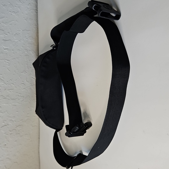 Herschel Black Canvas Belt Bag/ Hip Pack - Picture 13 of 13